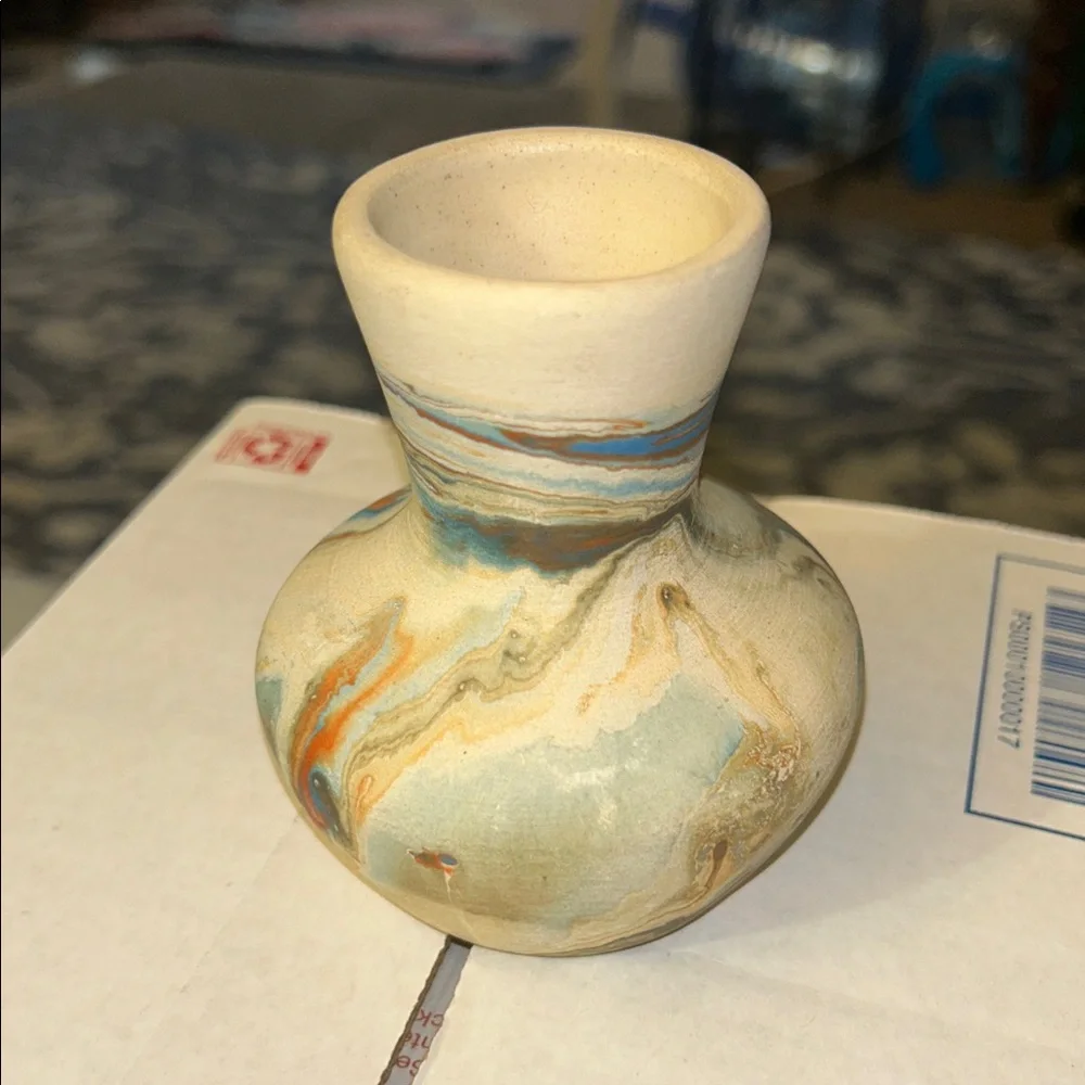 Nemadji Pottery Swirl Pottery bud vase